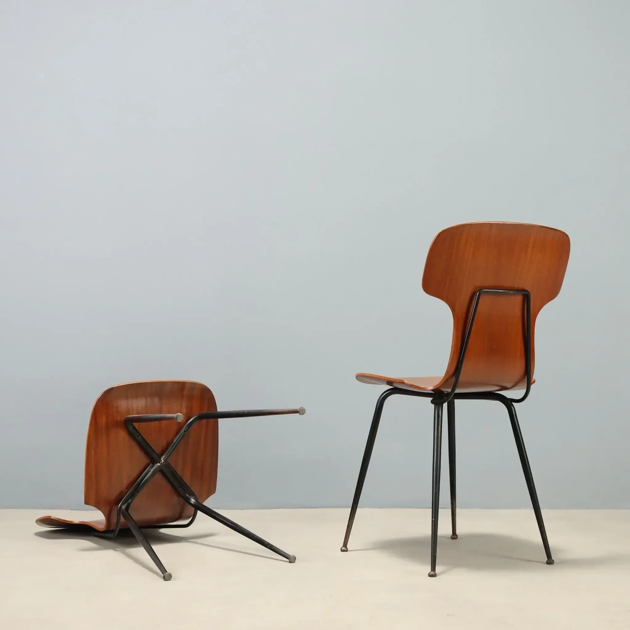 Vintage plywood and metal chairs, Italian design, 1960s.