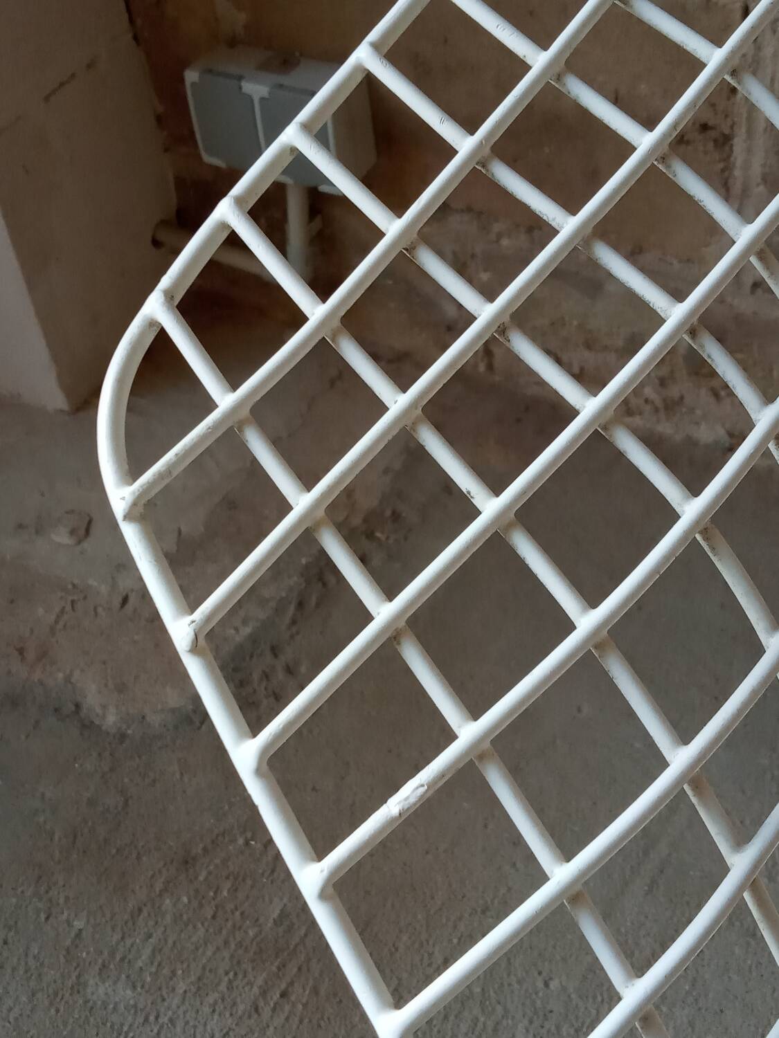 Diamond armchair by Harry Bertoia