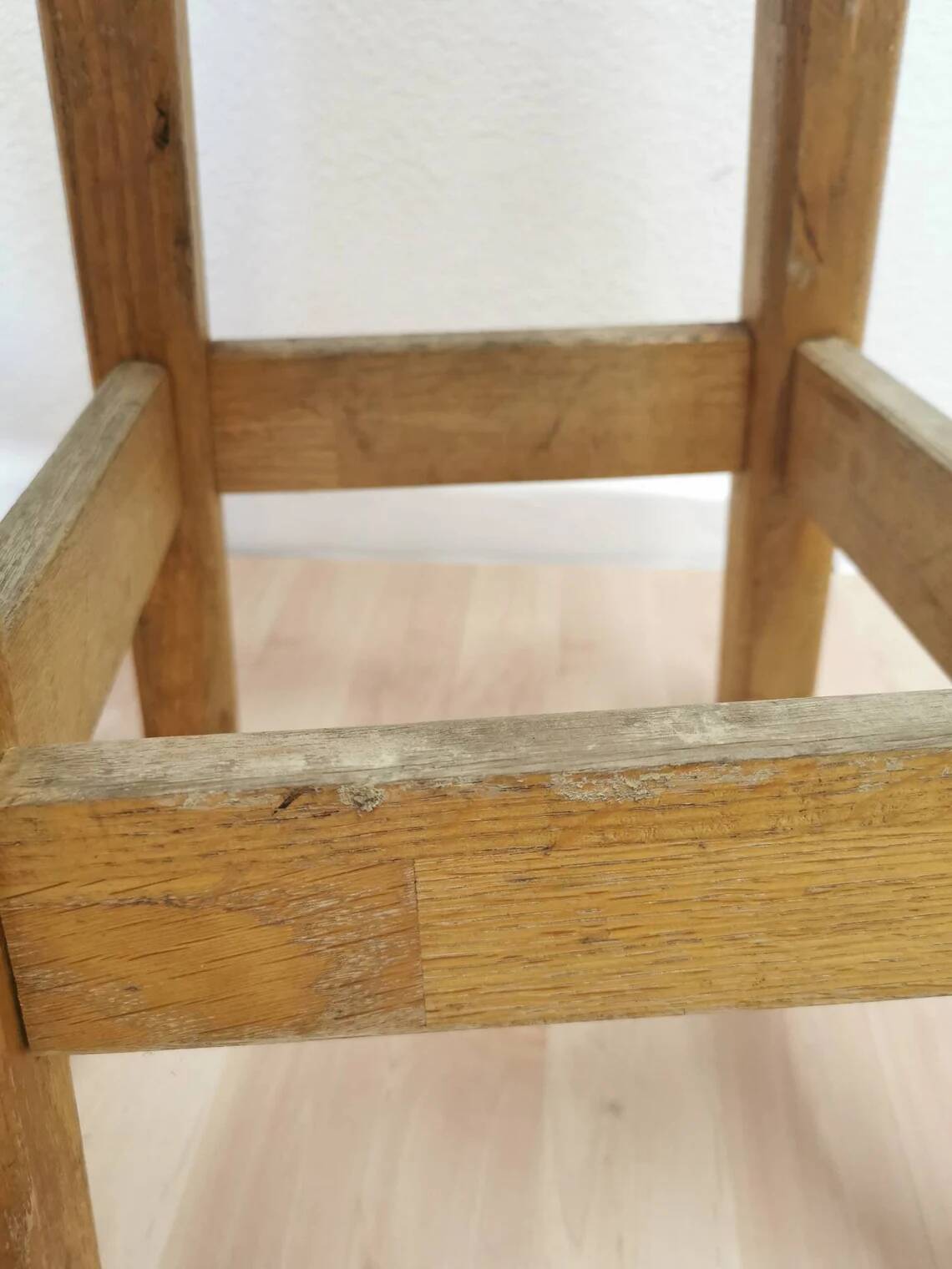 Tabouret de bar vintage en chêne (1 sur 2) : chaise haute industrielle yougoslave des années 1980