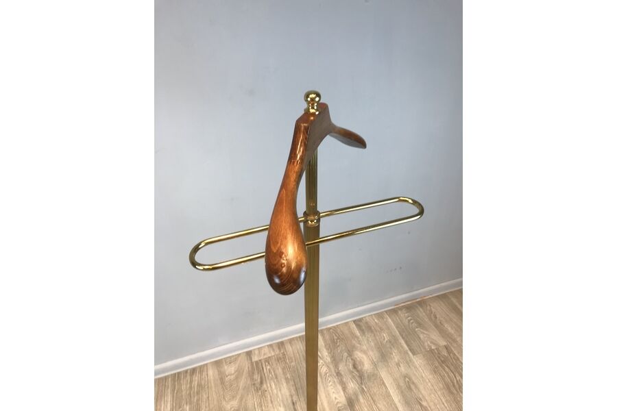Ensemble valet et étagère pour valises