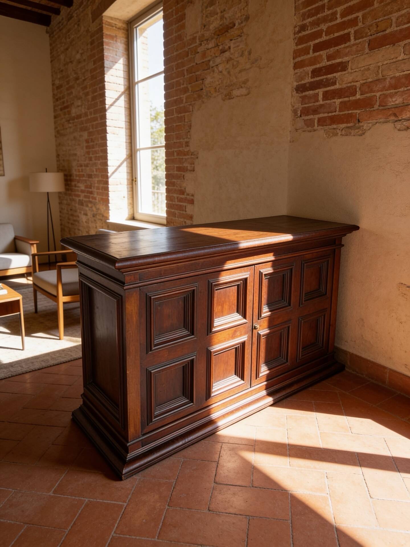 The high-quality Italian Renaissance Revival credenza, 1920s/1930s