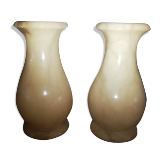 Paire de vases en albâtre jaune/crème
