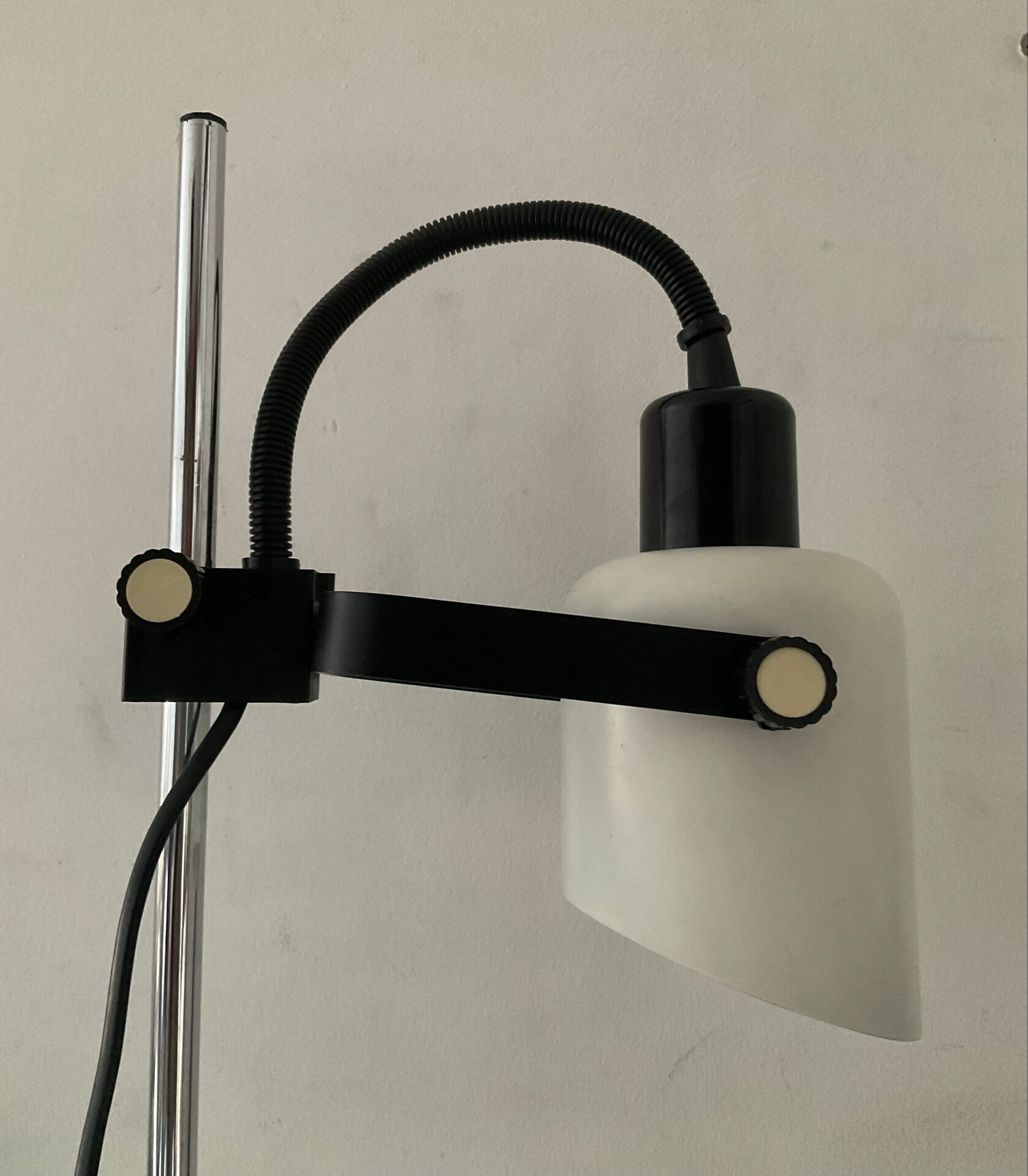 Lampe de bureau articulée des années 80