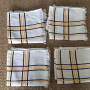 Series of 4 towels