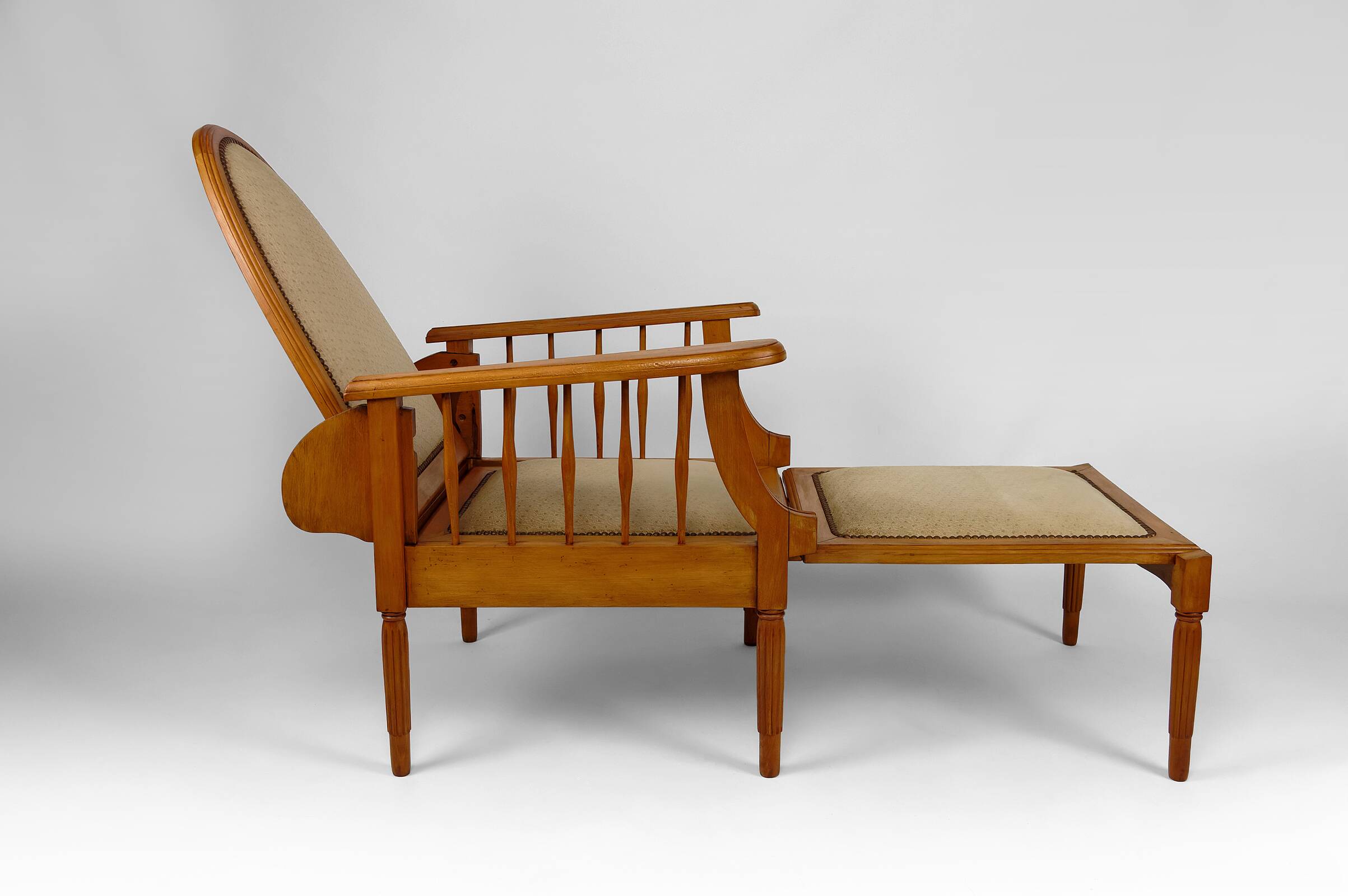 Morris beech lounge chair, Art Deco, France, Circa 1925