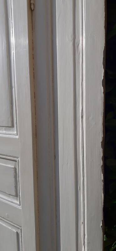 Cupboard door h201.5xl91.5cm with its 19th century molded frame