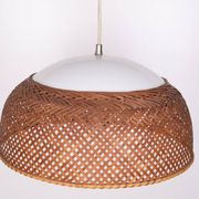 Lampe suspendue en osier du Japon des années 1970