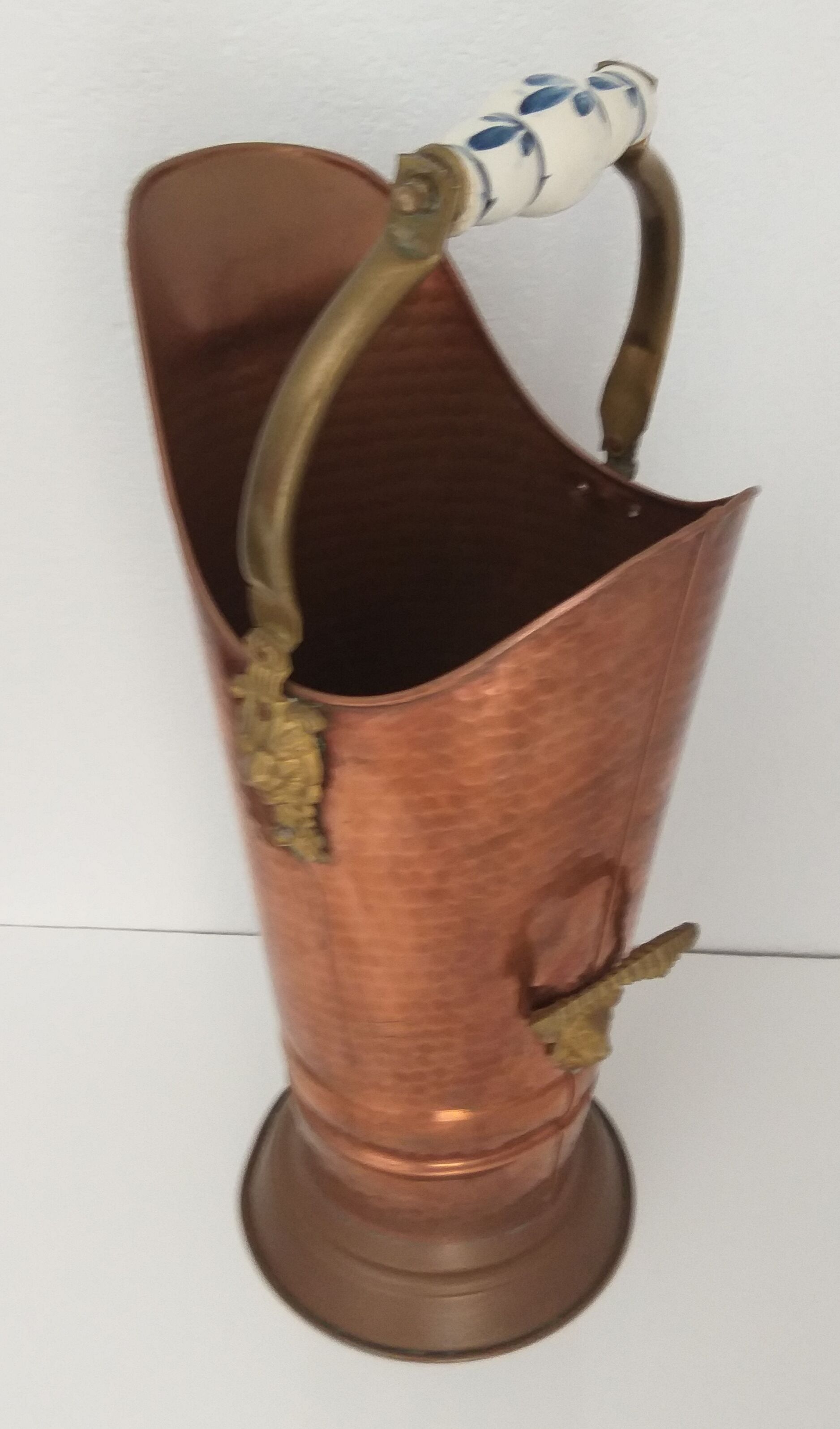 Umbrella rack in brass