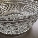 Art Deco chiseled crystal cup