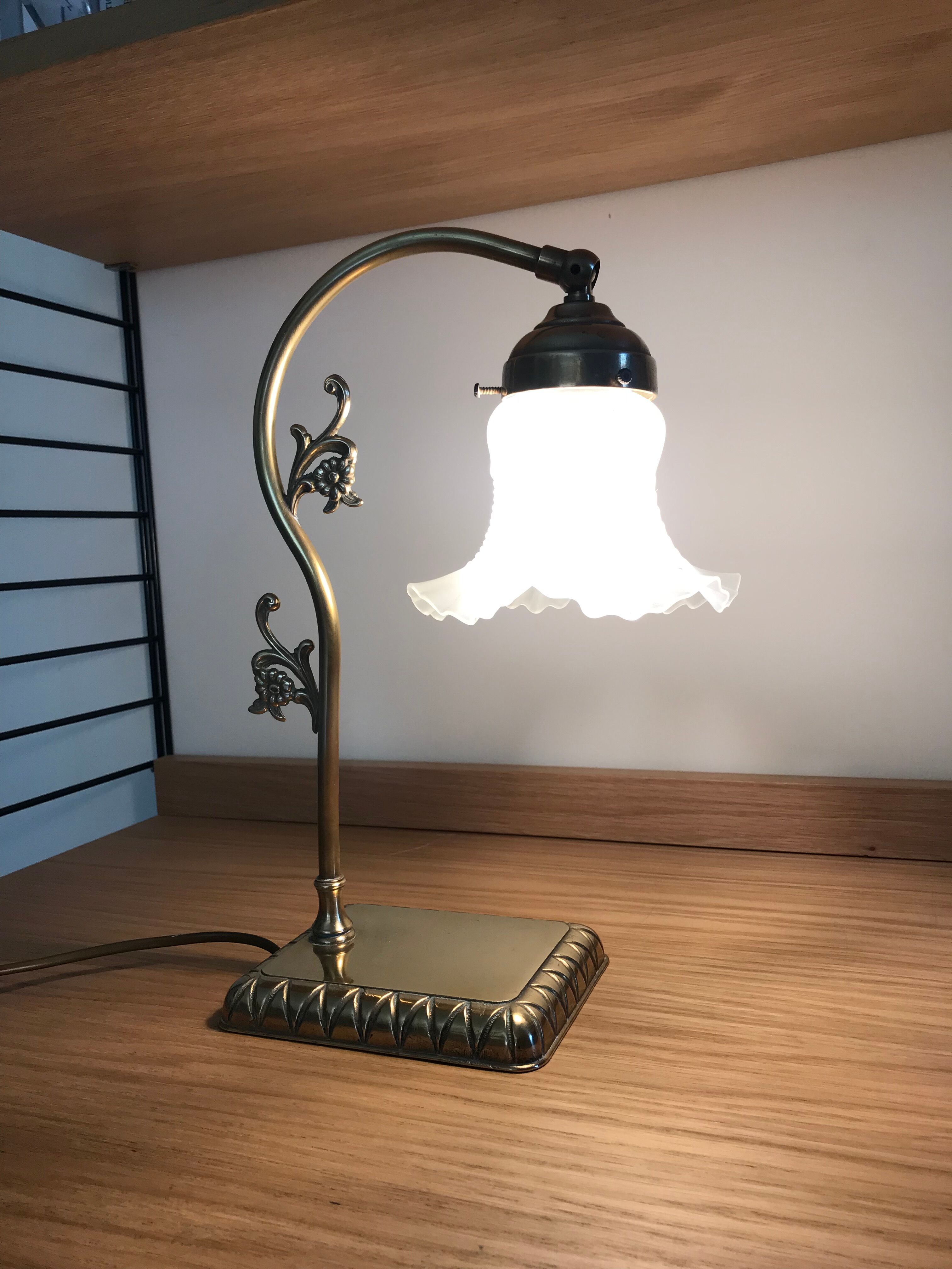 Lamp art nouveau lampshade tulip white