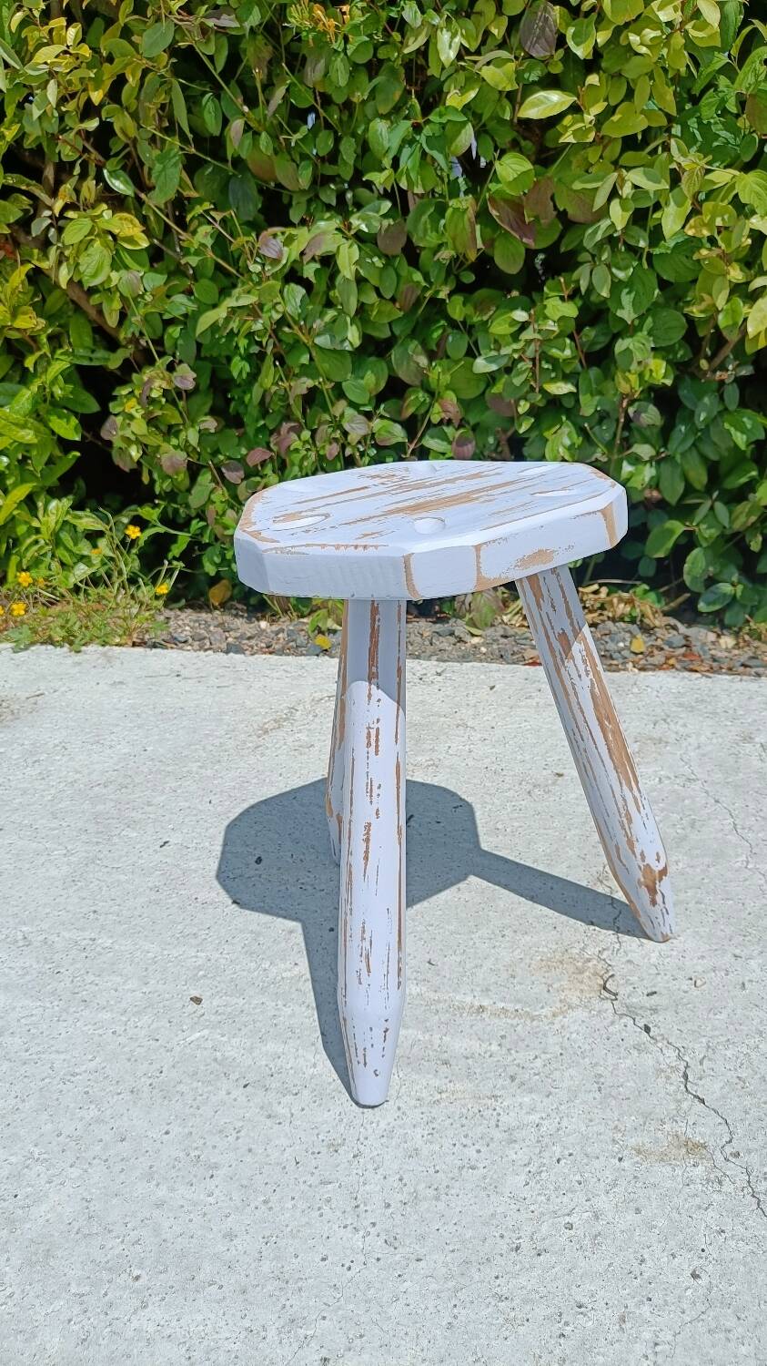 Vintage tripod stool