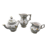 lot carafe, théière, pot à lait Moustiers fait main