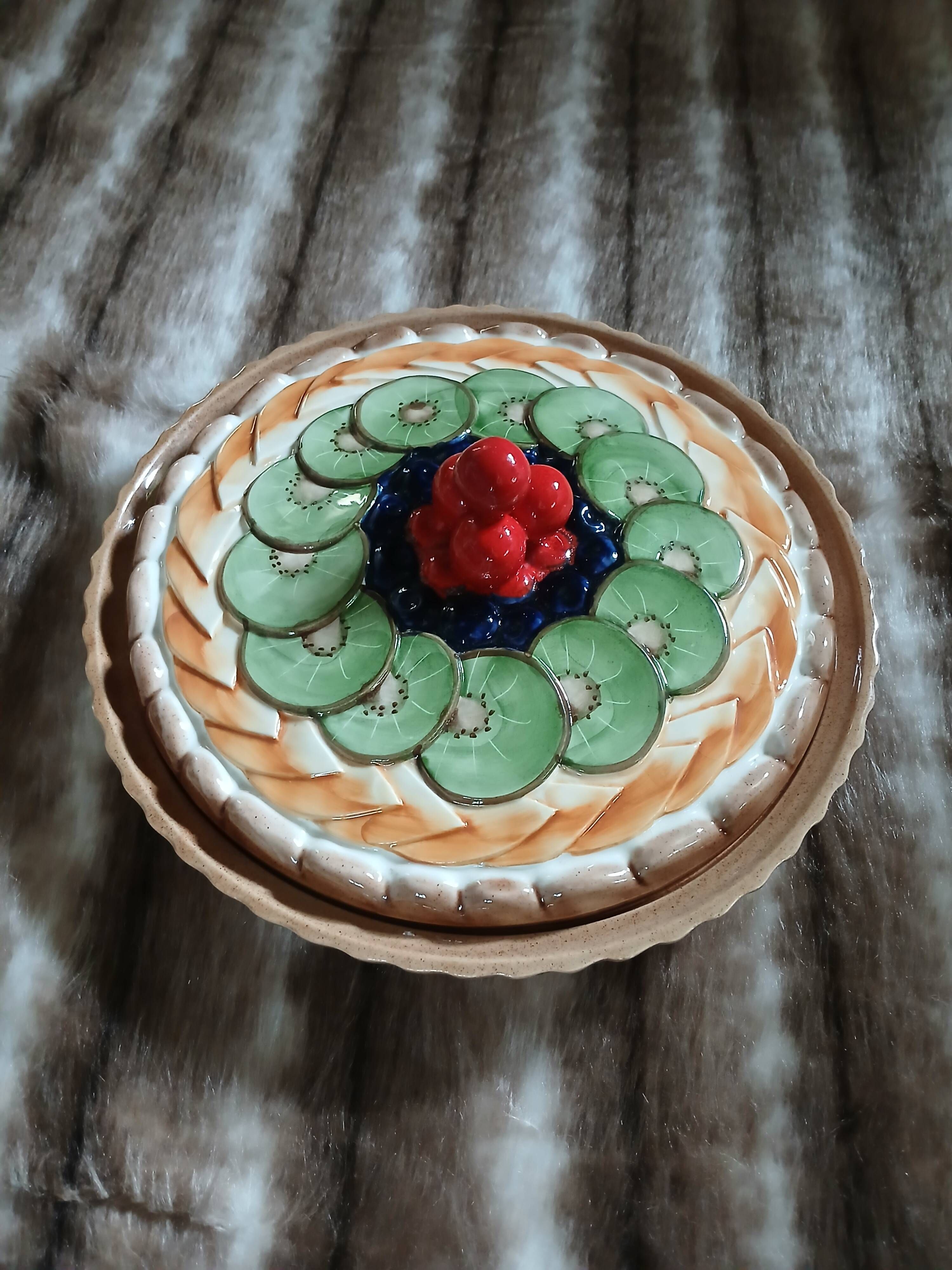 Plat à tarte ancien en barbotine