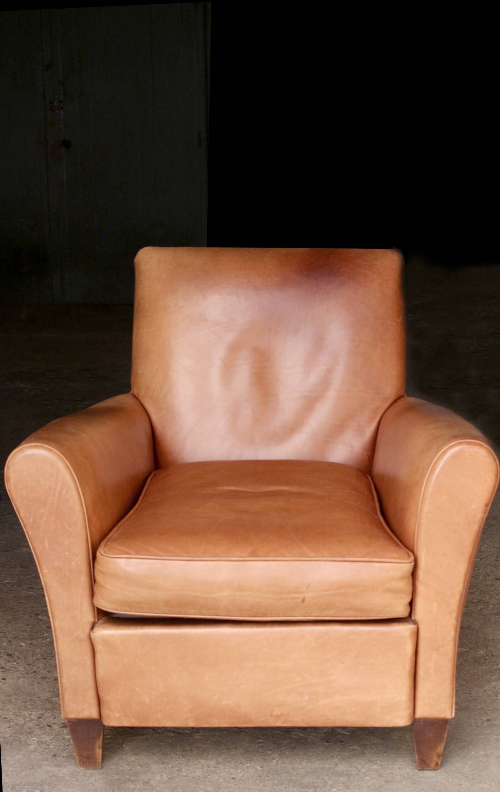 Vintage leather club armchair. very good condition.