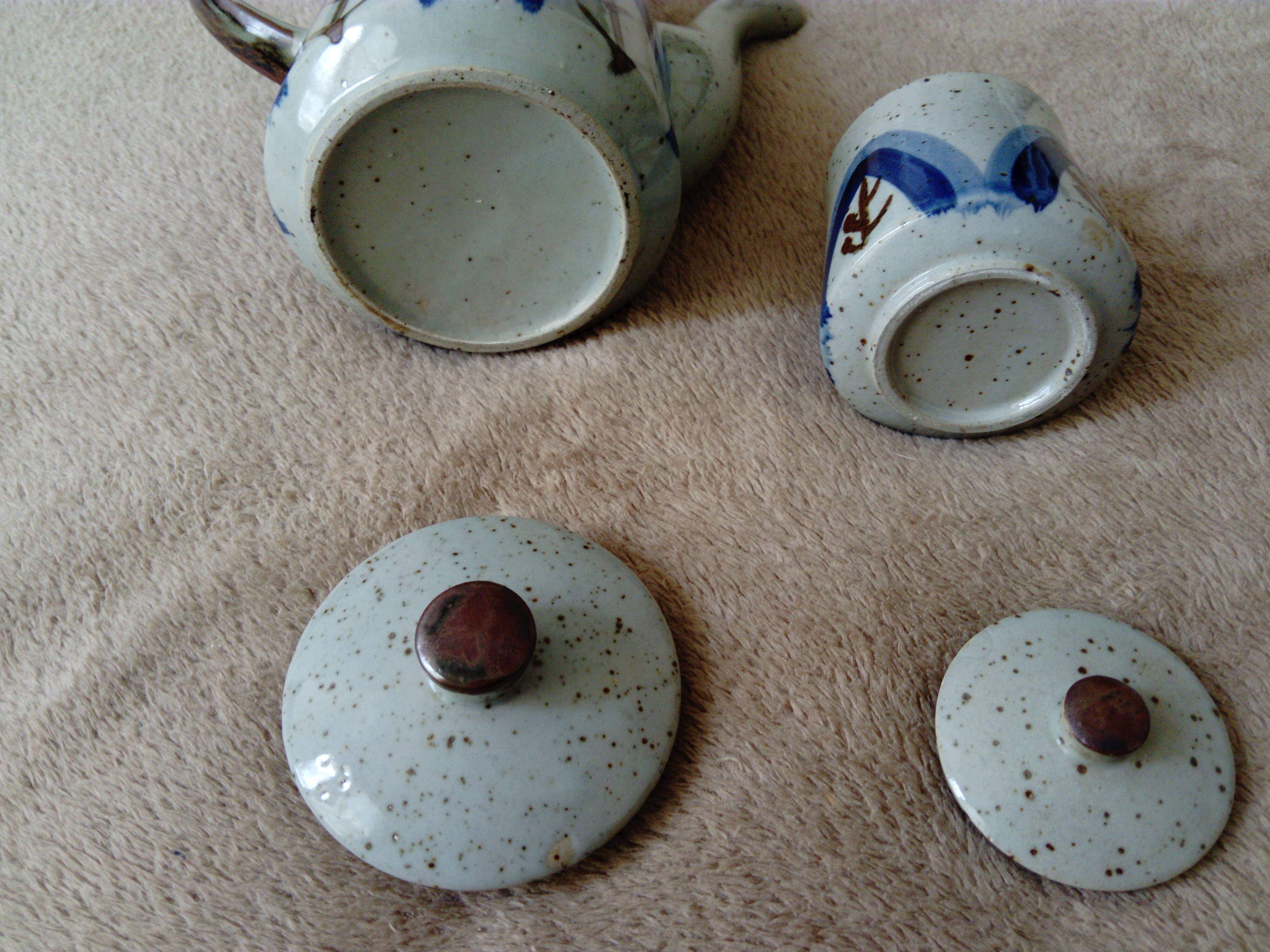Vintage coffee pot and sugar bowl