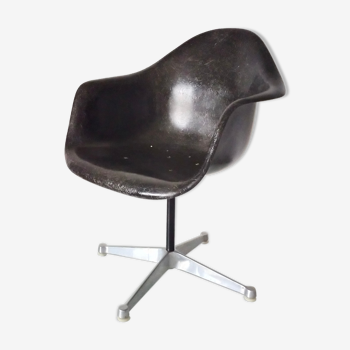 Bucket Chair Eames Herman Miller