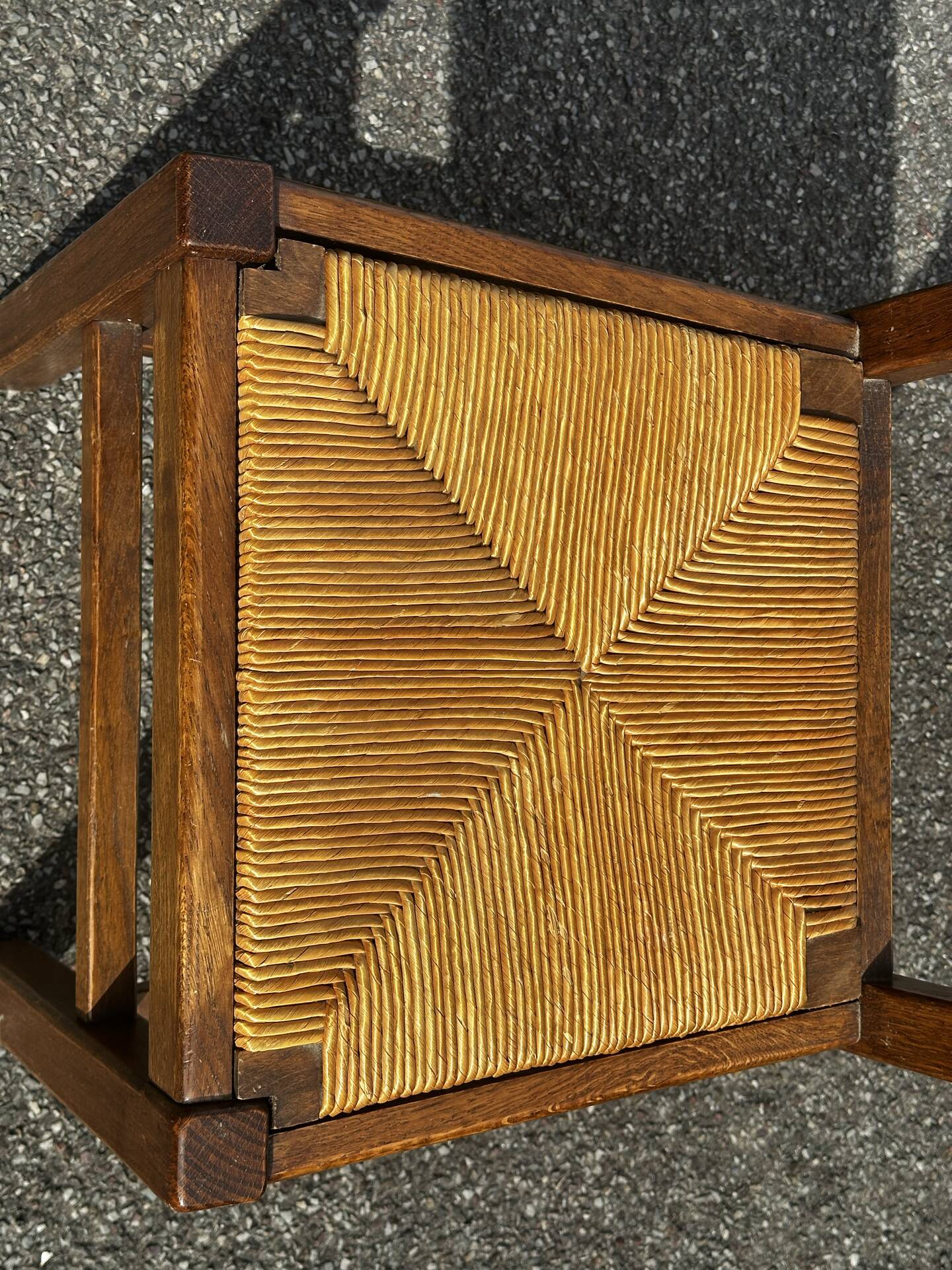 Paire de chaises en chêne et paille – années 50