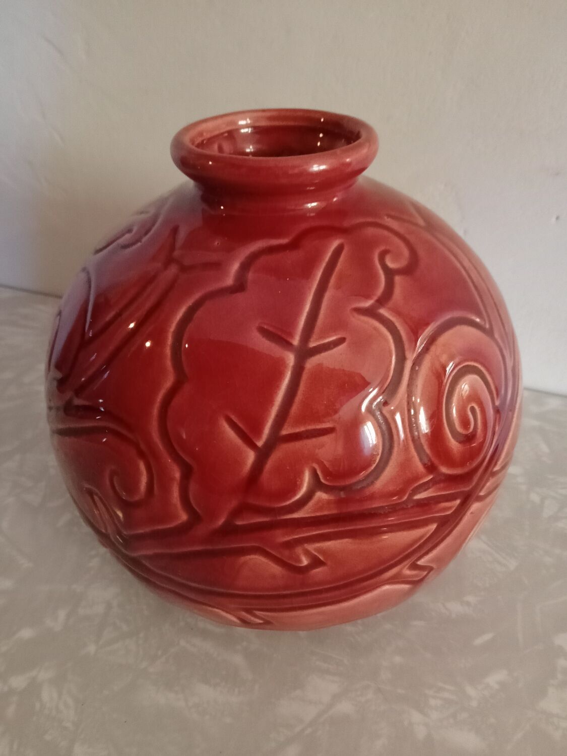 Saint Clement ball snail vase