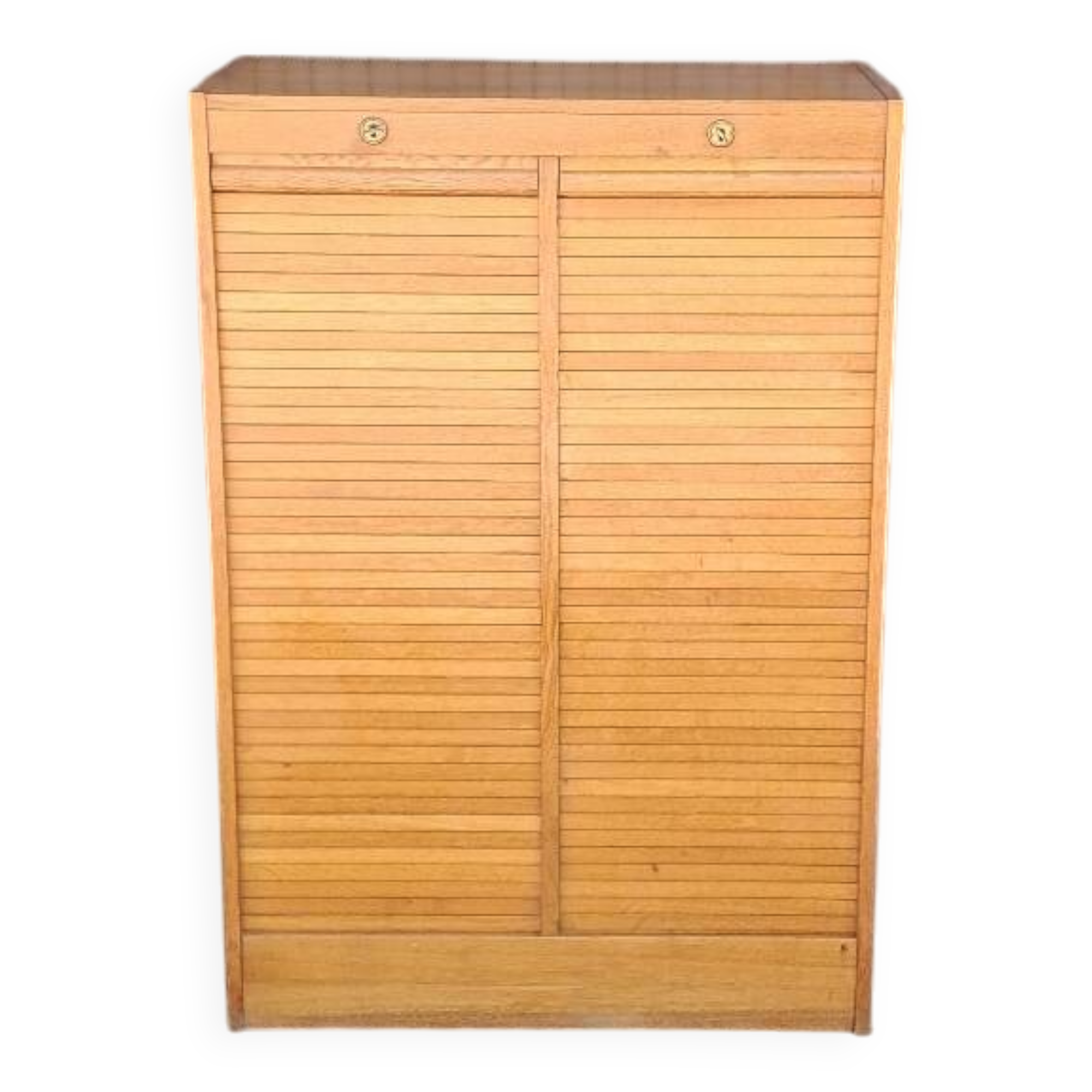 Curtain cabinet