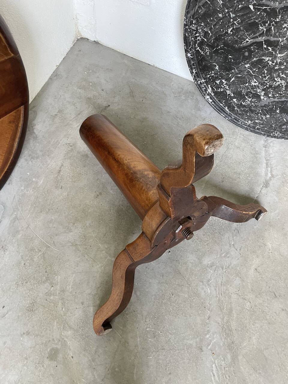 Empire walnut and marble pedestal table, late 19th century