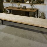 Large farmhouse table in pine from the 20th century.