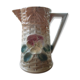 Pitcher dabbling