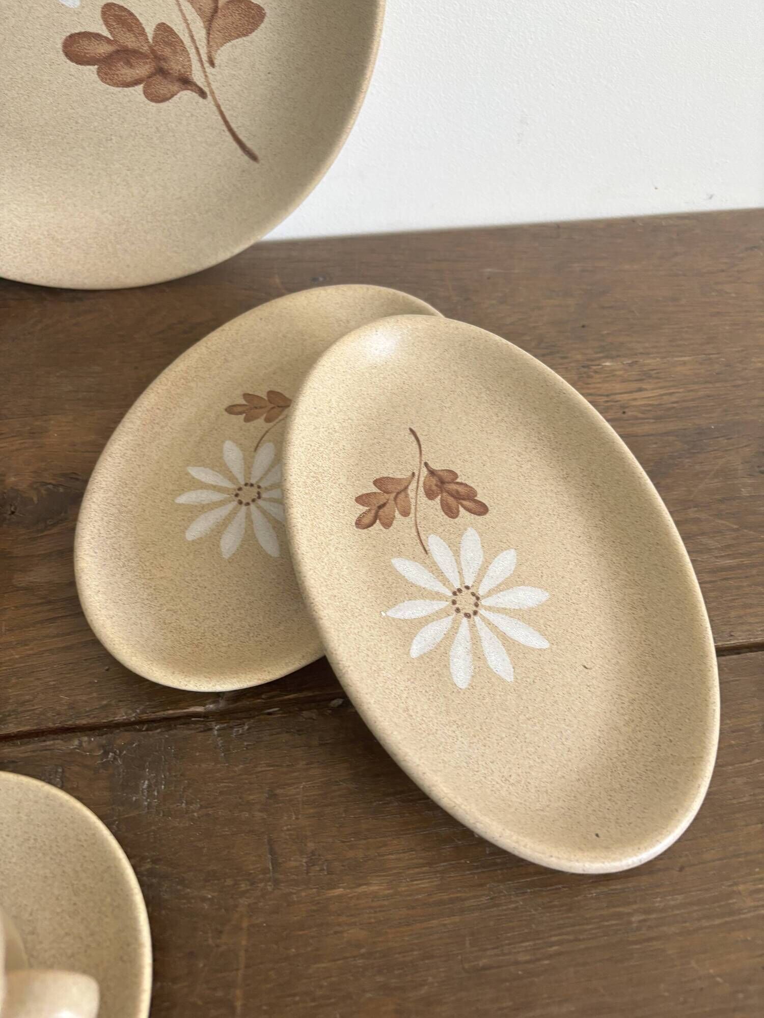 Vintage Autumn tableware from Saint-Amand – 16 pieces