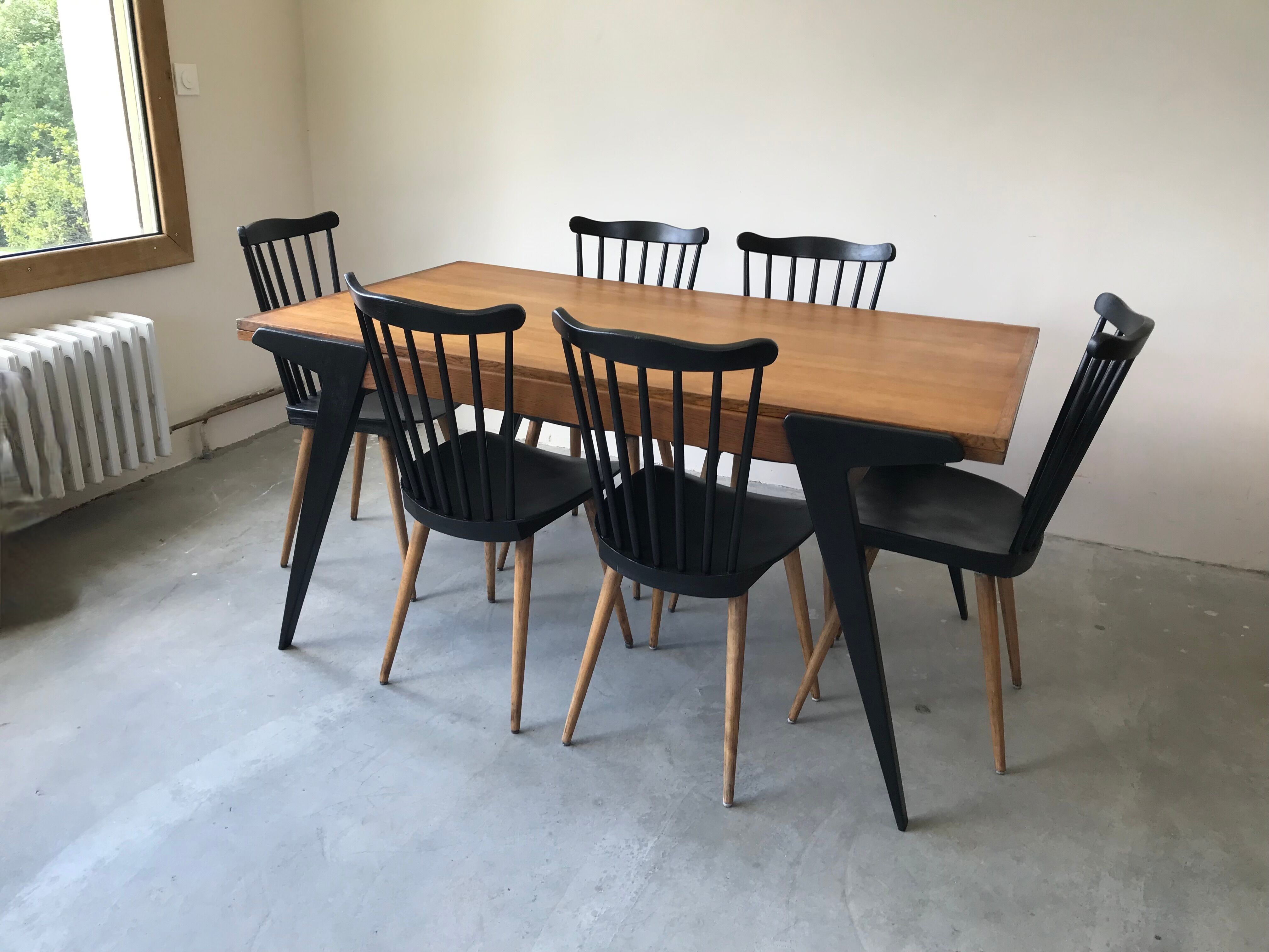 Extendable dining room table, circa 1950