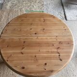 Round extendable table