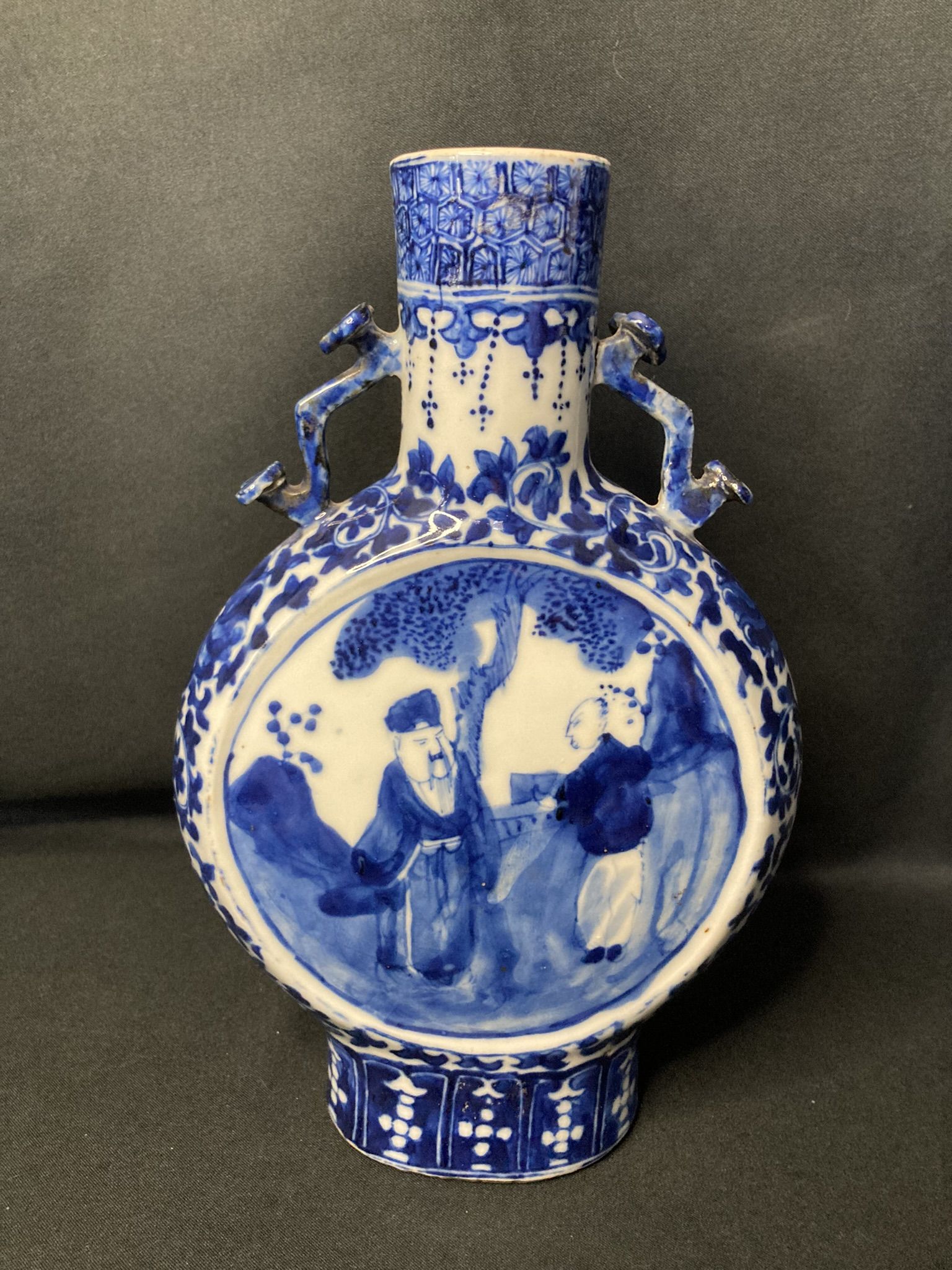 Porcelain gourd vase, signature China, 19th century