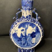 Porcelain gourd vase, signature China, 19th century