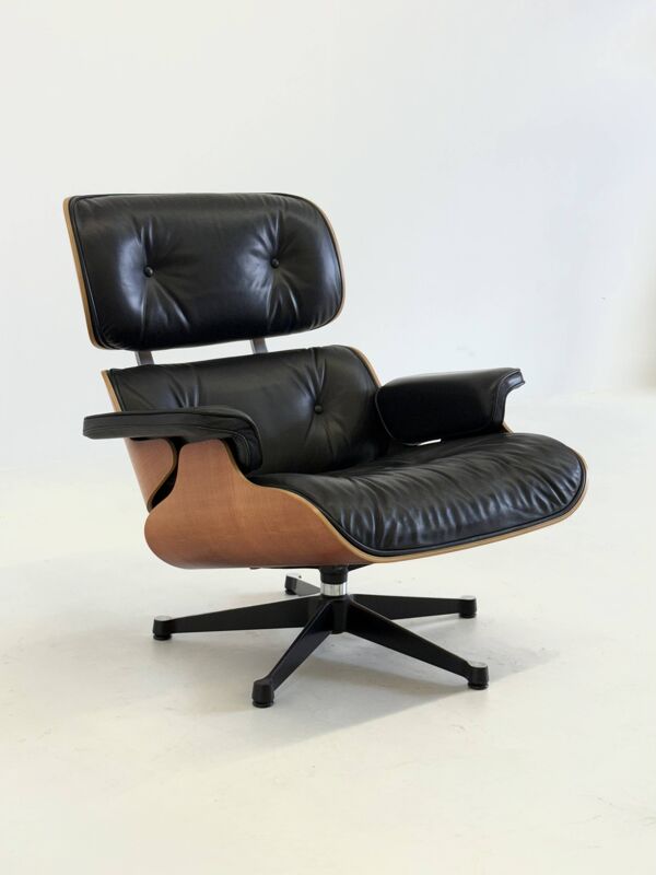 Fauteuil Eames Lounge Chair de Charles et Ray Eames pour Vitra