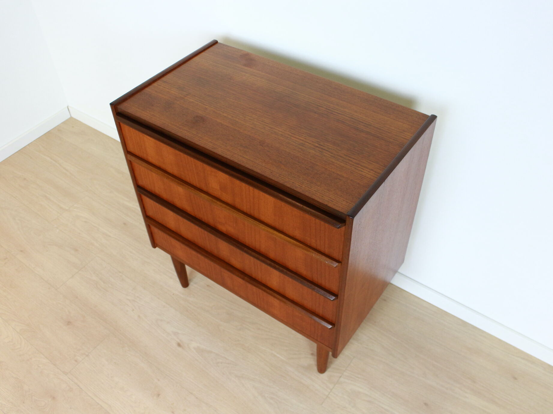 vintage chest of drawers