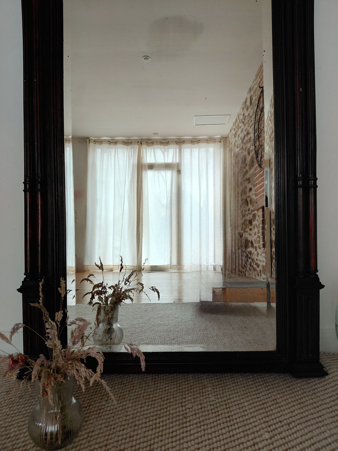Large antique 19th-century mirror in carved wood - Haussmannian style.