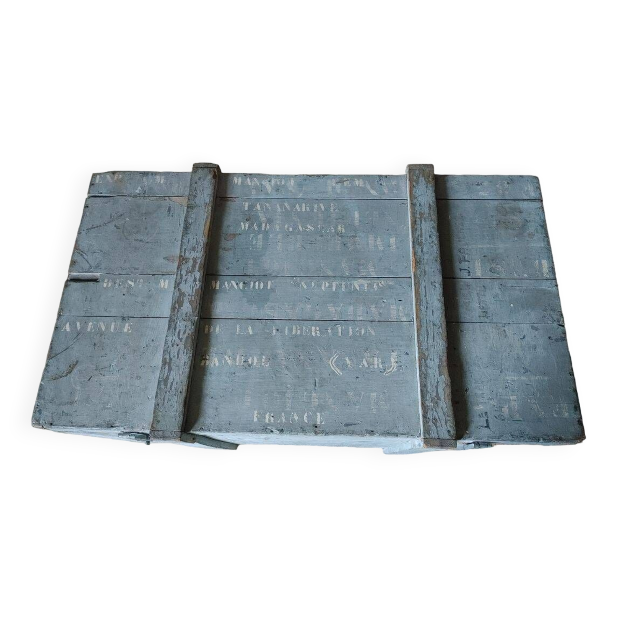 Large trunk/old chest, entirely original - address BANDOL