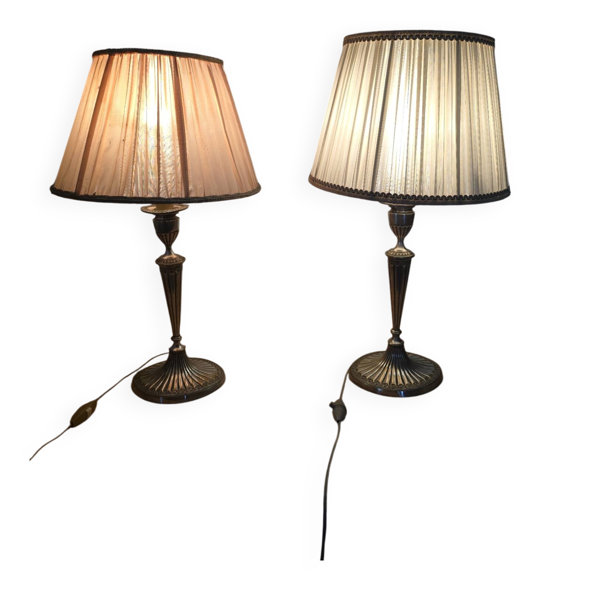Paire de lampes style art deco en métal argenté