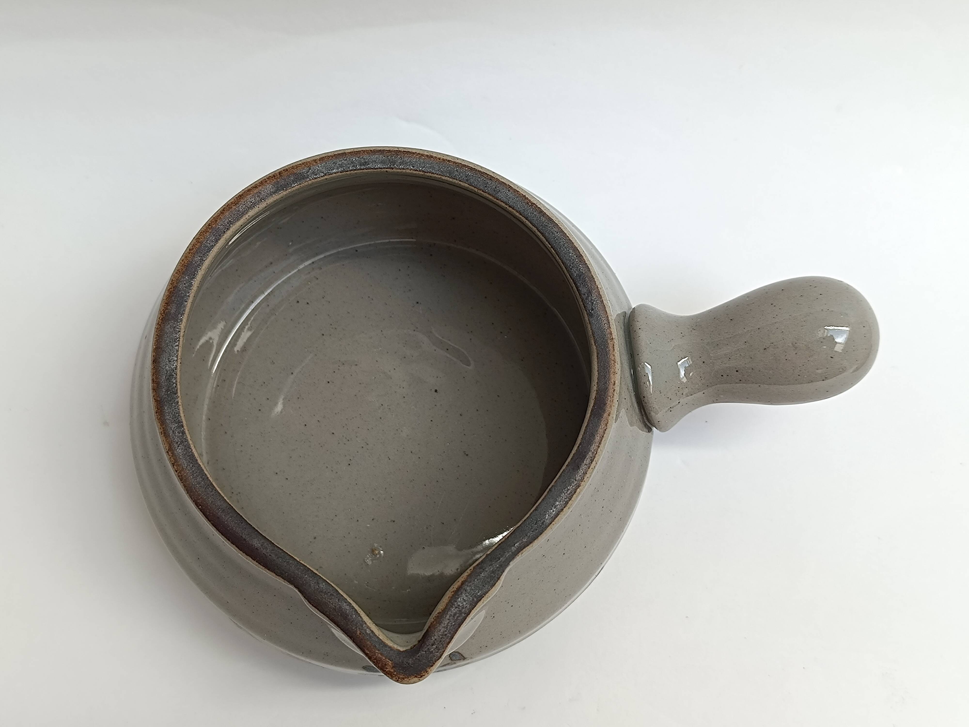 Arnon sandstone saucepan