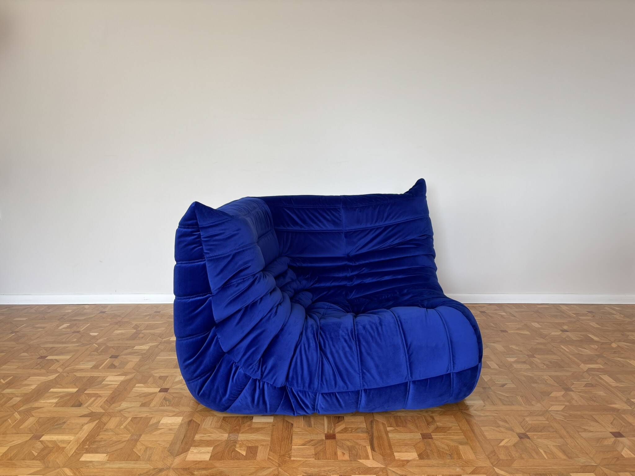Canapé d'angle Togo avec pouf par Michel Ducaroy pour Ligne Roset