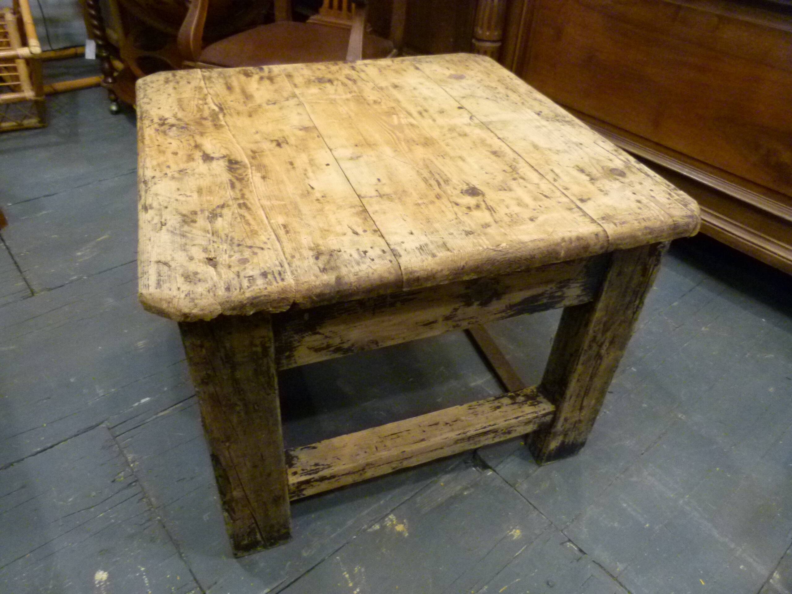 Table basse en bois massif 20ème