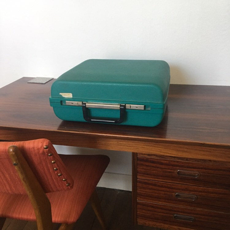 Studio 45 blue duck Olivetti typewriter