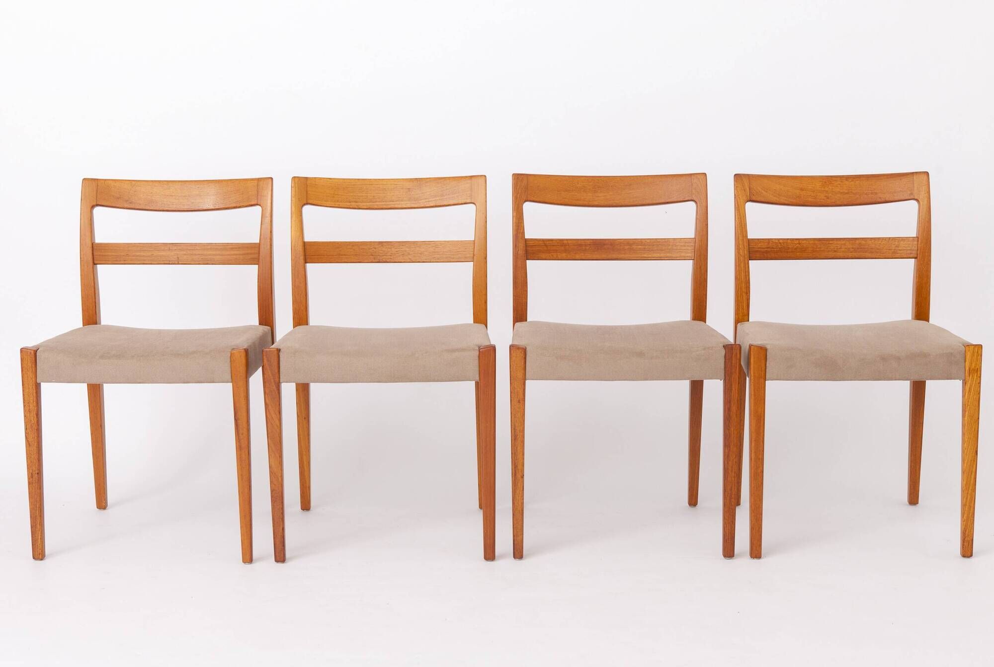 Set of 8 Nils Jonsson “Garmi” Teak Dining Chairs for Troeds, Swedish 1960s