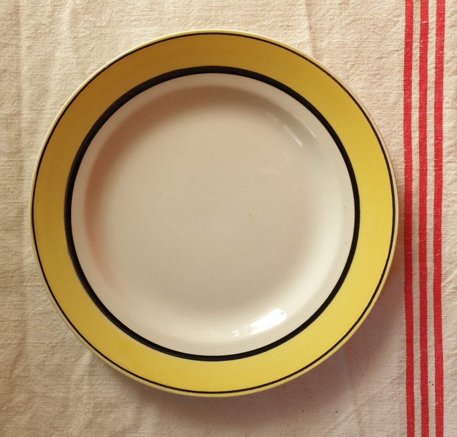 Suite of 11 dessert plates K G Lunéville