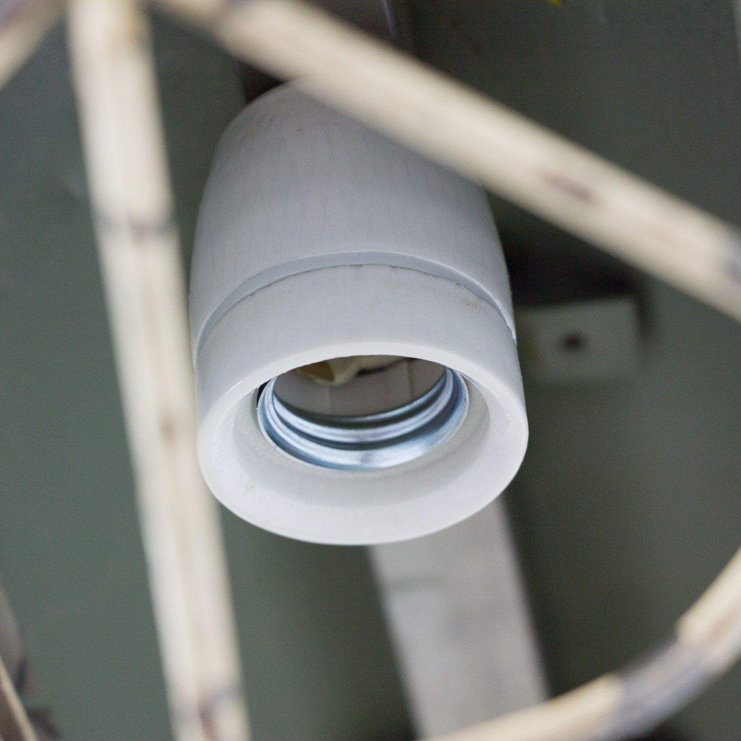 Industrial metal pendant bunker light