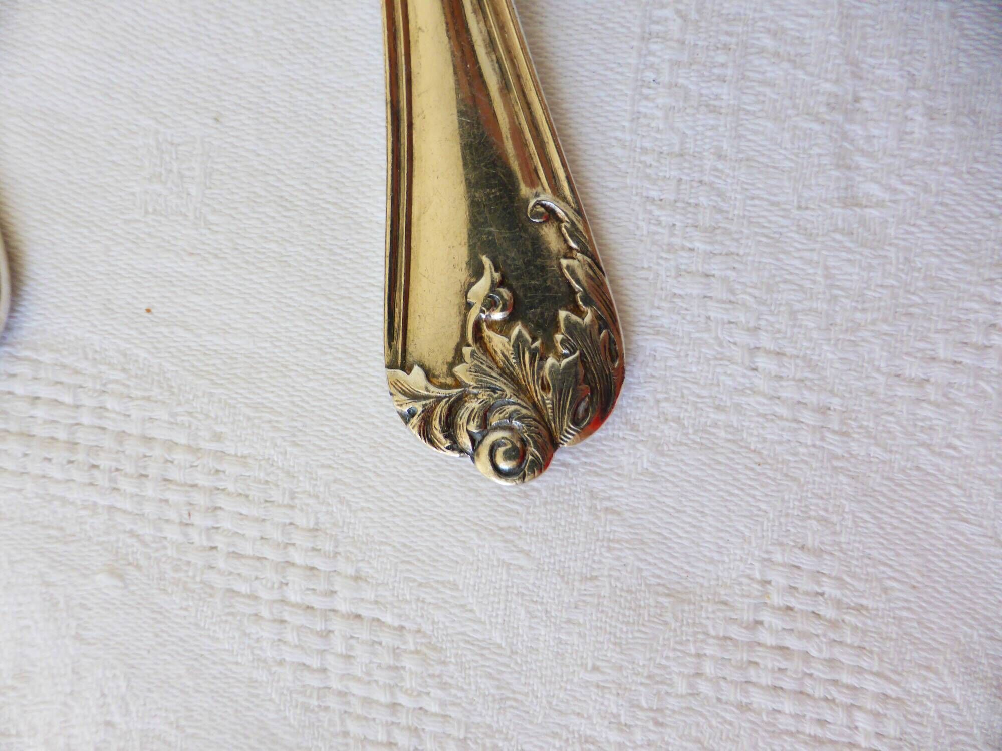 10 silver-plated metal soup spoons, hallmarked 2106225
