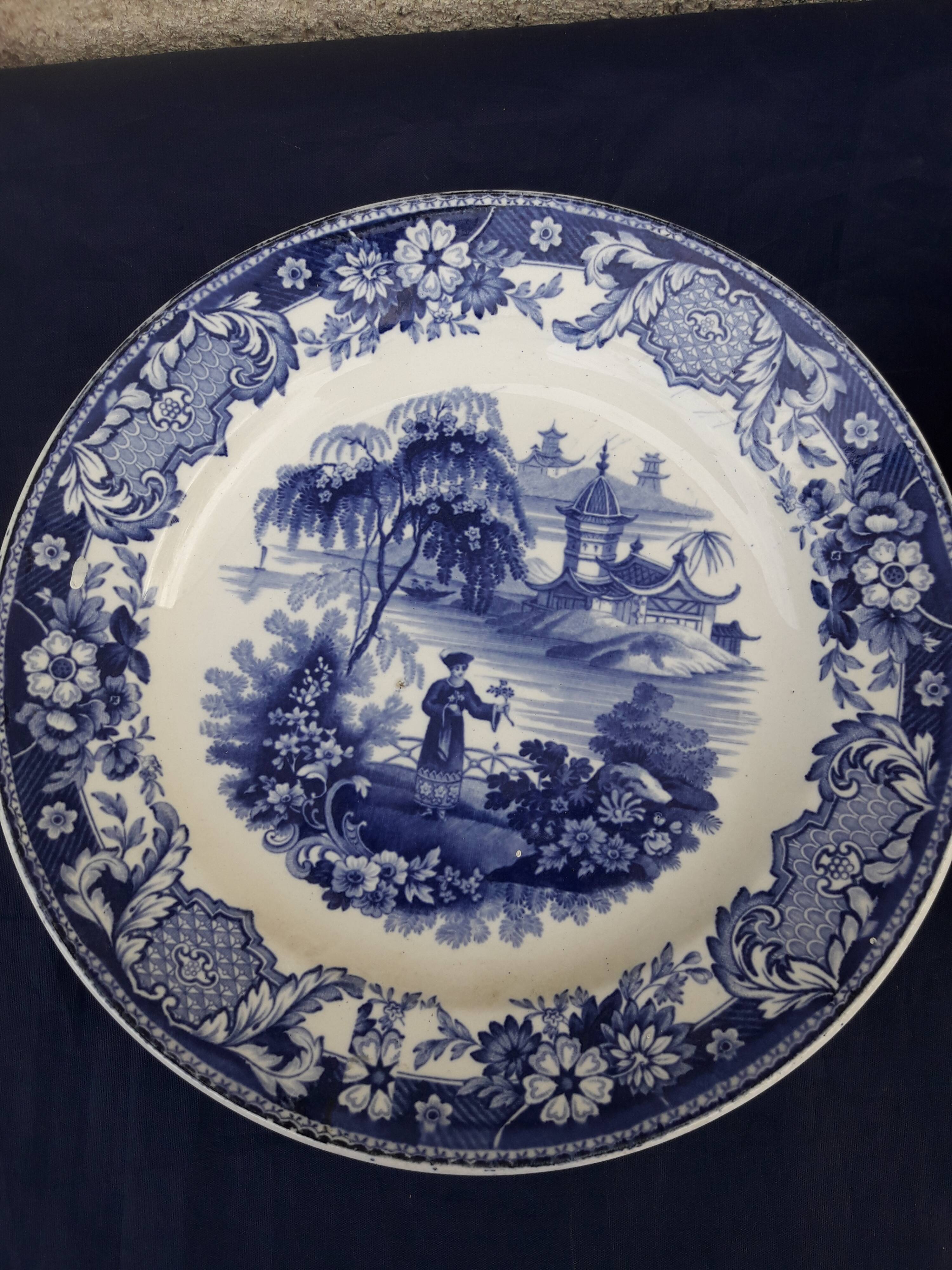 2 plates in opaque porcelain by Creil Sté Cricq Casaux and Co. gold medal 1834