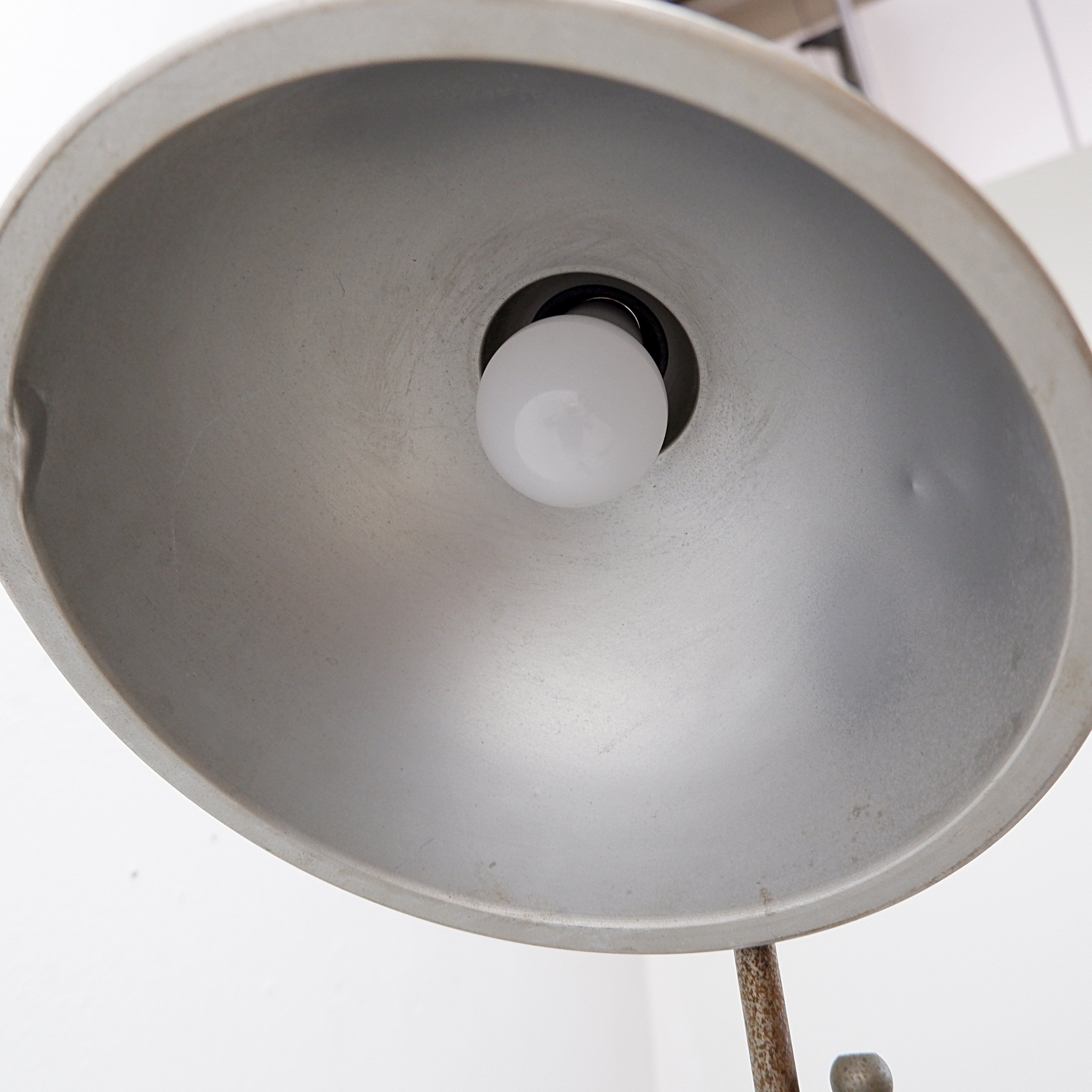 Industrial articulated floor lamp