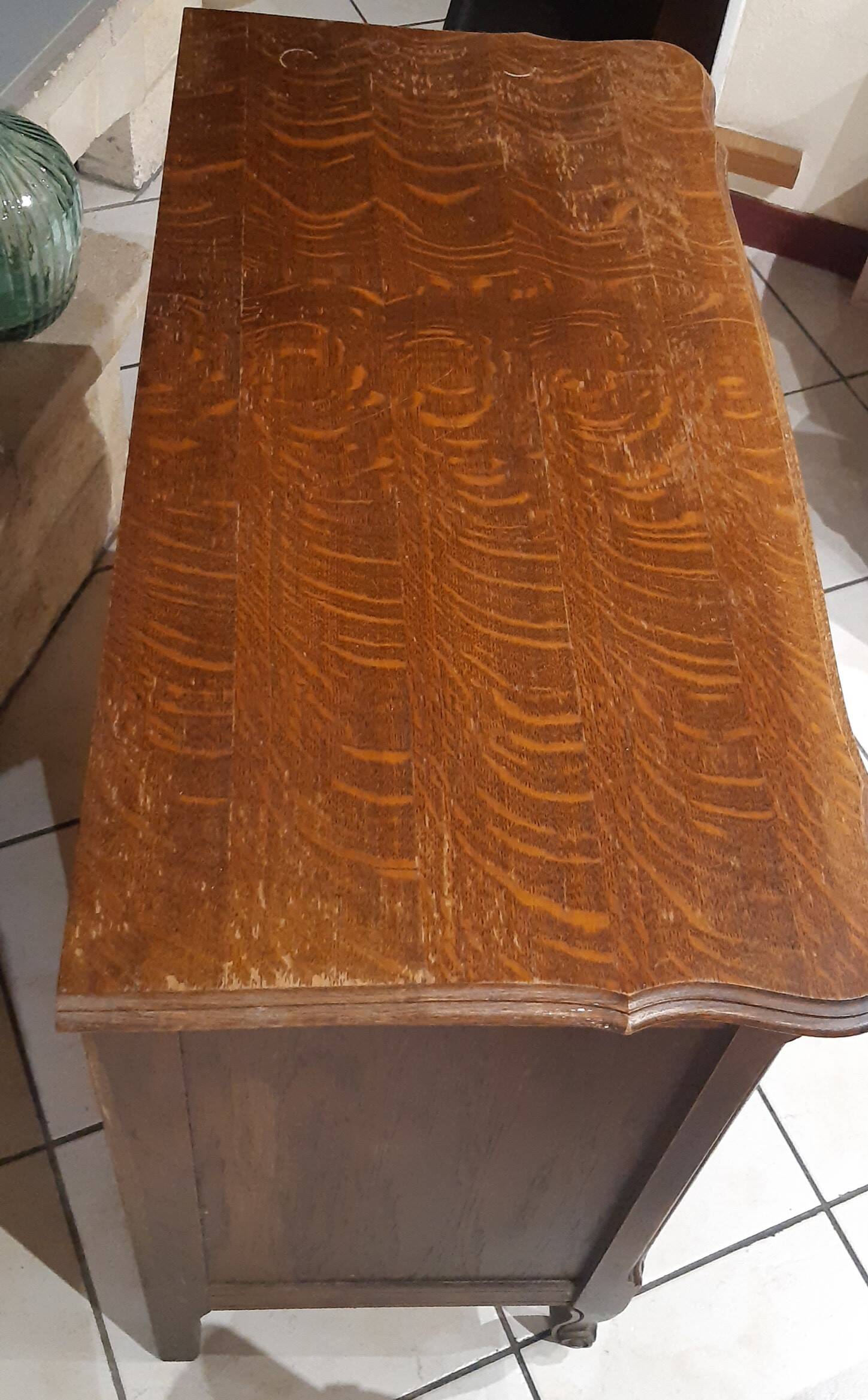 Commode ancienne en bois avec 3 tiroirs