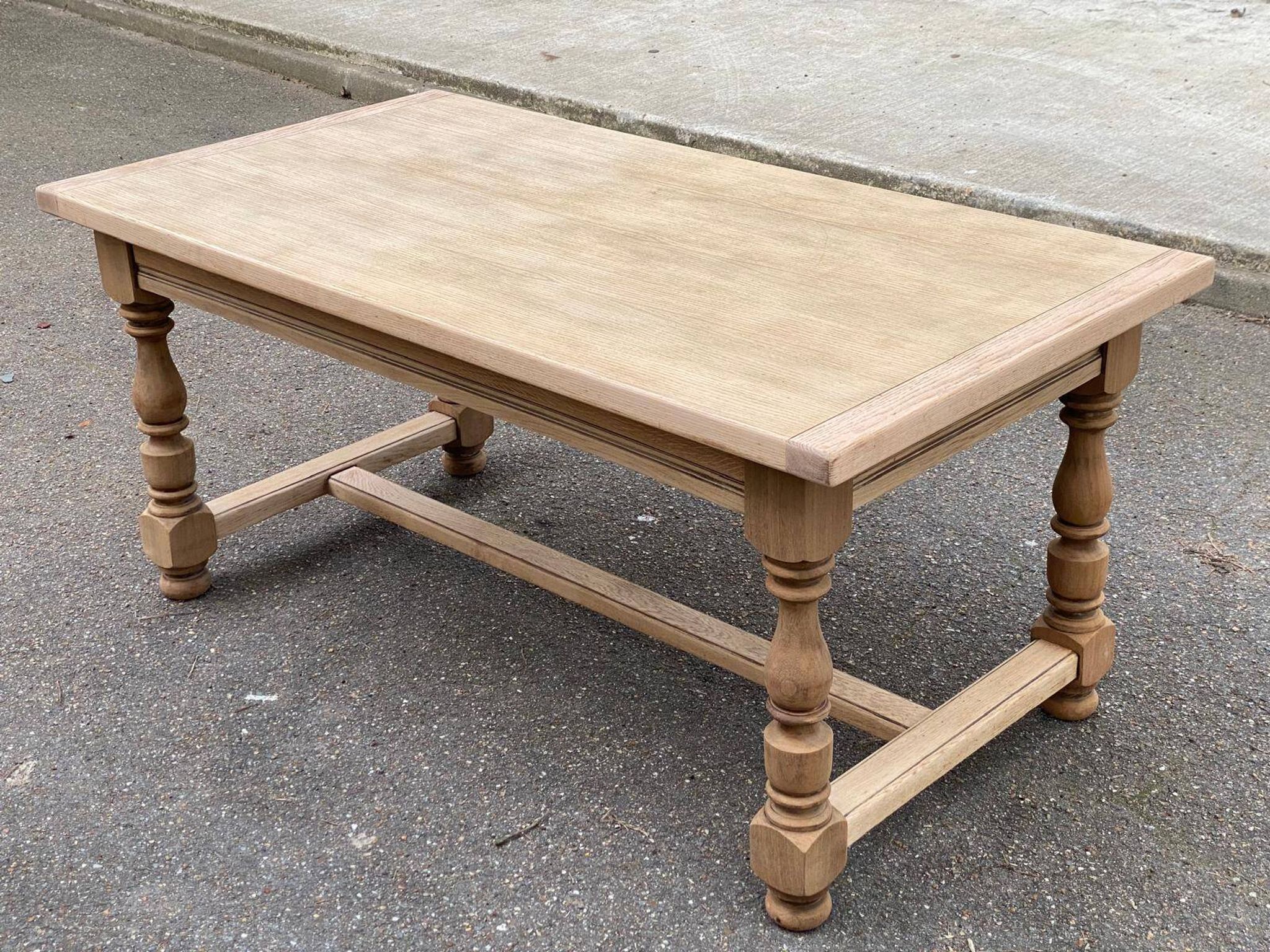 Renovated extendable farmhouse dining table in oak, 20th century, 170-250cm.