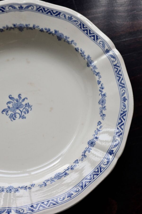 Plat de service rond et creux faïence Gien – Modèle “Royal”
