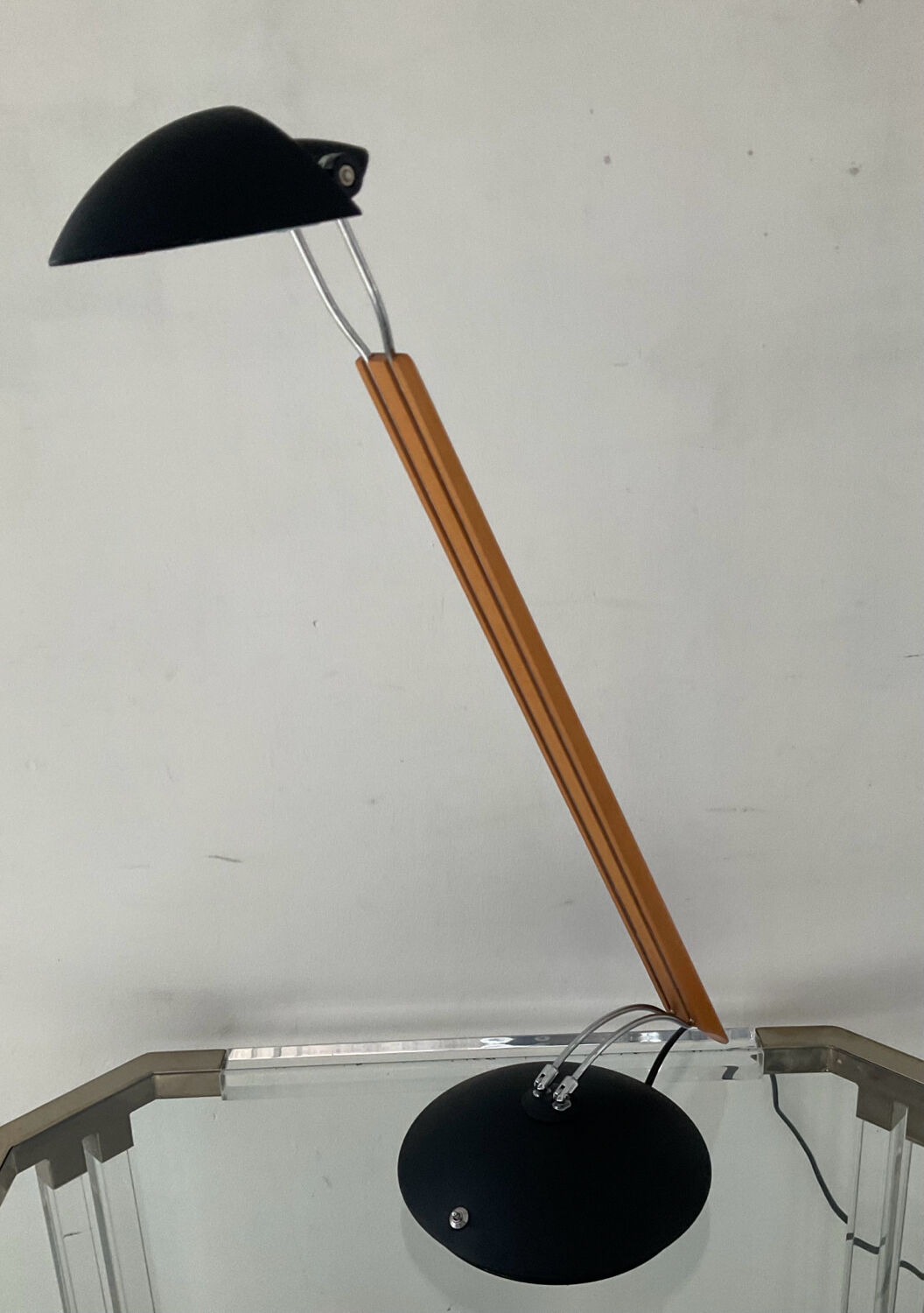 Articulated desk lamp from the 80s